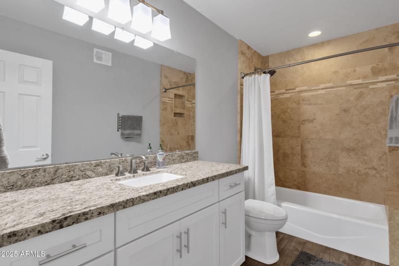 27-web-or-mls-5210-e-karen-dr