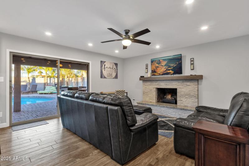 21-web-or-mls-5210-e-karen-dr