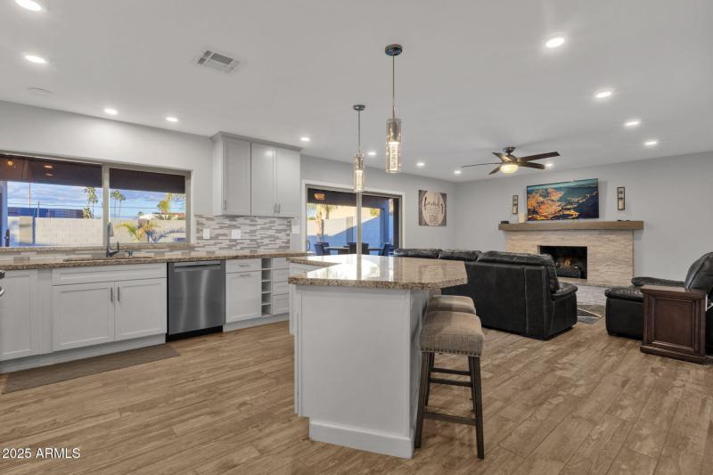 14-web-or-mls-5210-e-karen-dr