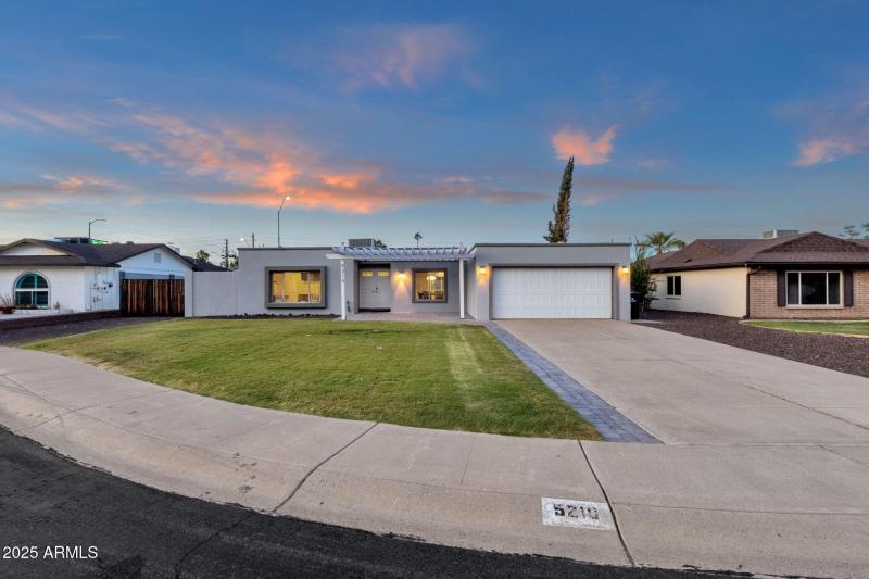 3-web-or-mls-5210-e-karen-dr