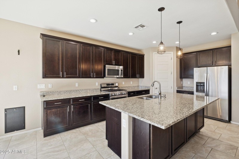 SS Appliances + Spacious Pantry