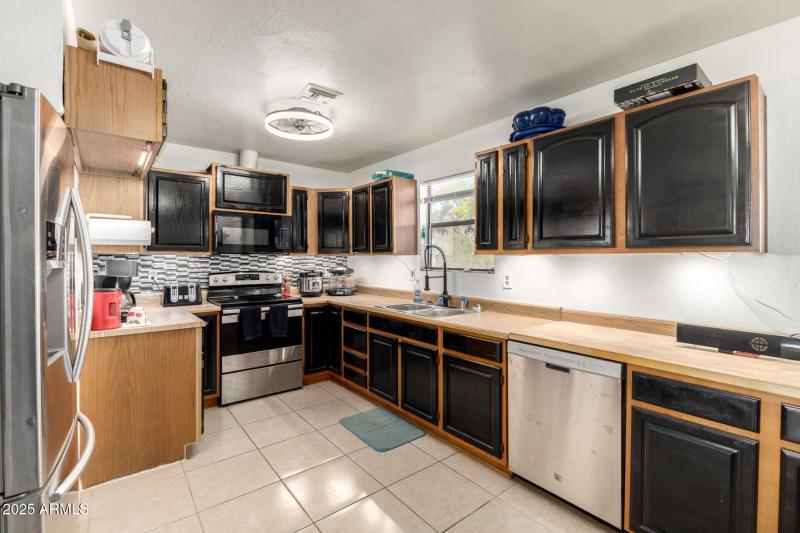 48822 N ROUGHRIDER RD