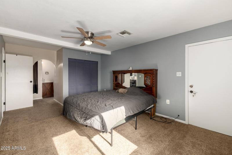 48822 N ROUGHRIDER RD