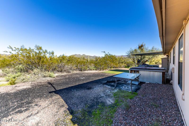 48822 N ROUGHRIDER RD