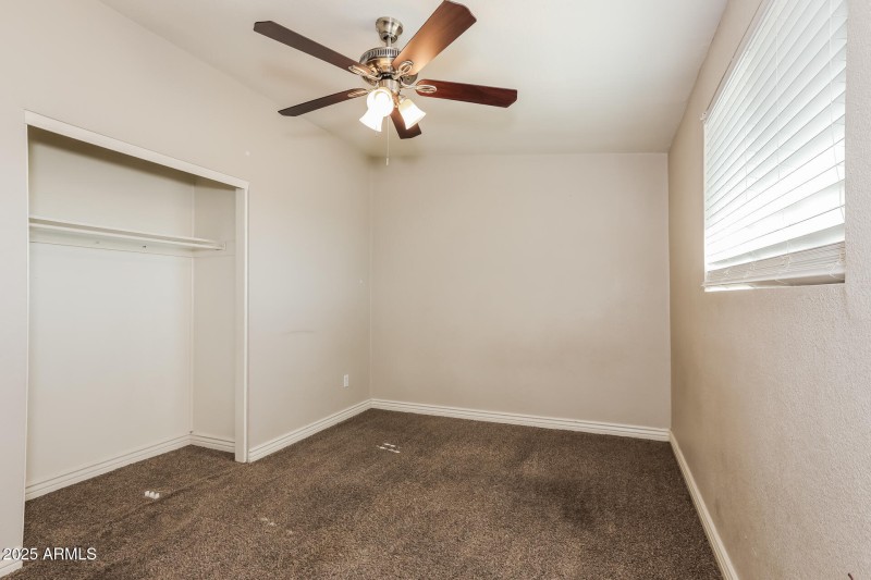 017-photo-bedroom-15003327