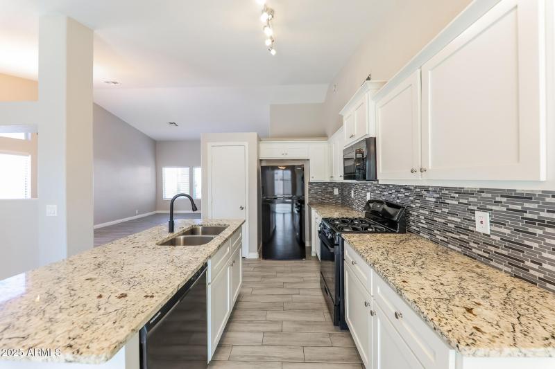 006-photo-kitchen-14980248