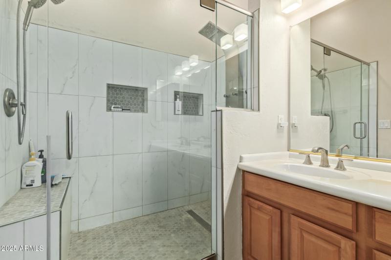 33 - Avenida Del Sol