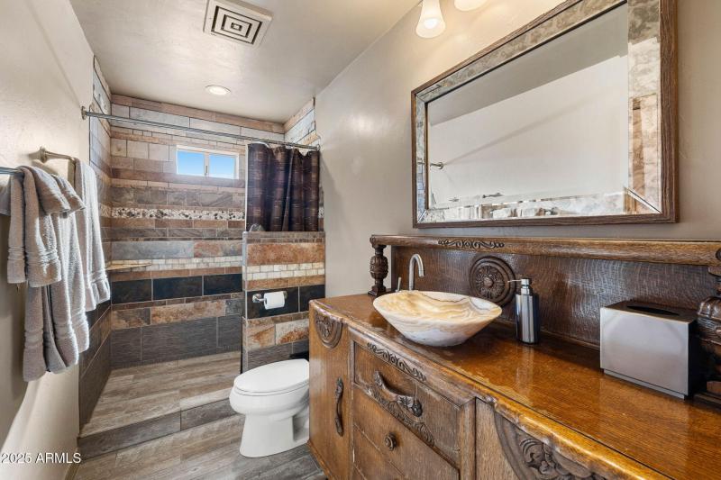 34-Jack and Jill Bathroom