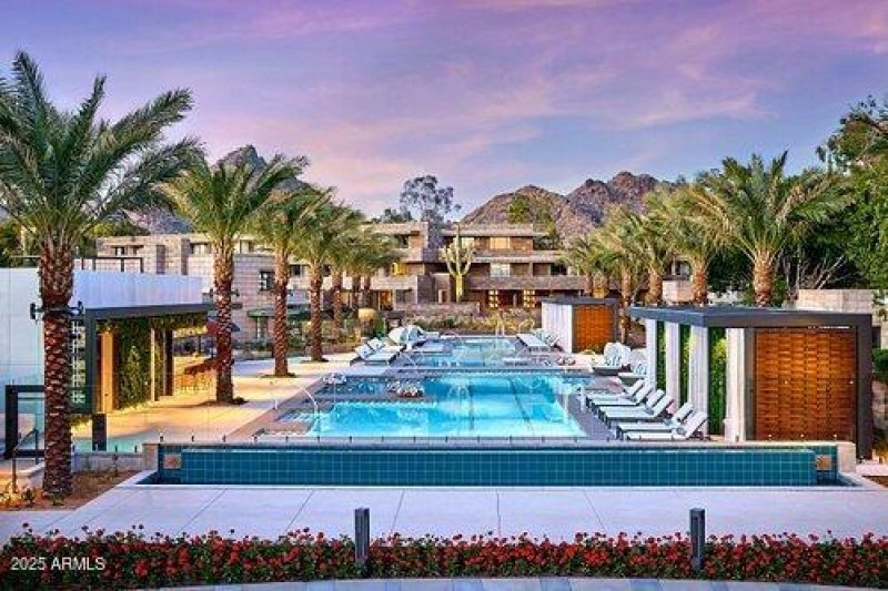 arizona-biltmore-a-waldorf-pool pic