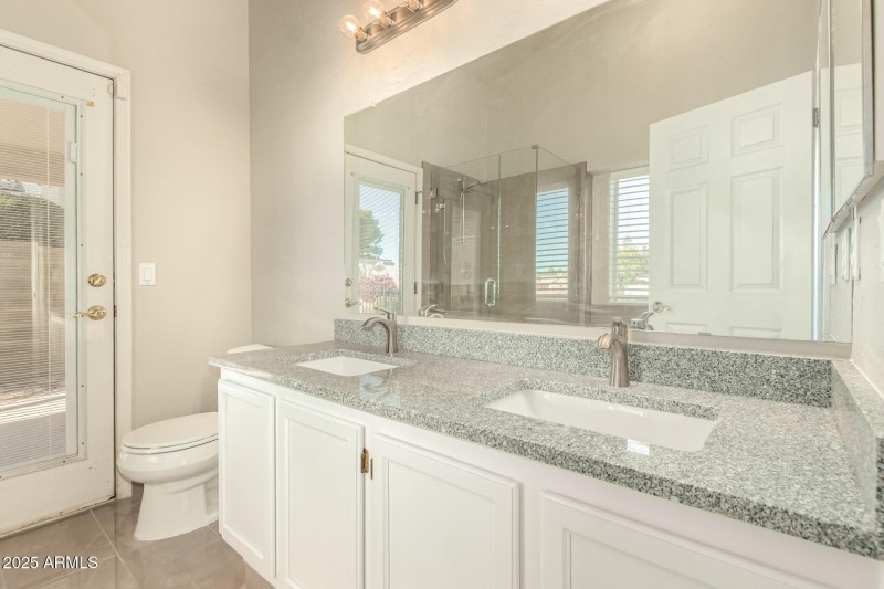 17 Master Bathroom
