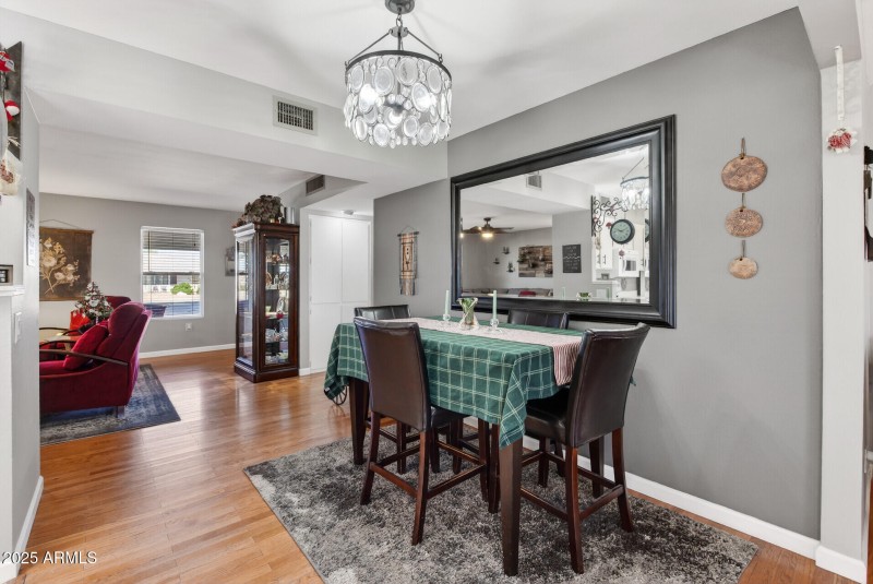 14_10001_W_Burns_Dr14_mls