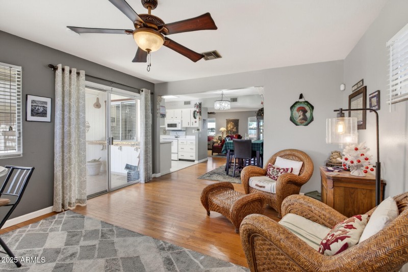 16_10001_W_Burns_Dr16_mls