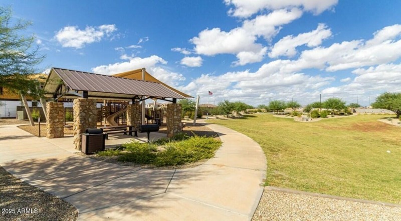 Rio Vista at Rancho Mercado - Community