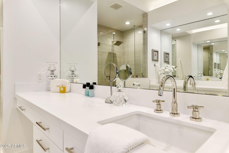 Secondary Sink w/Makup Counter