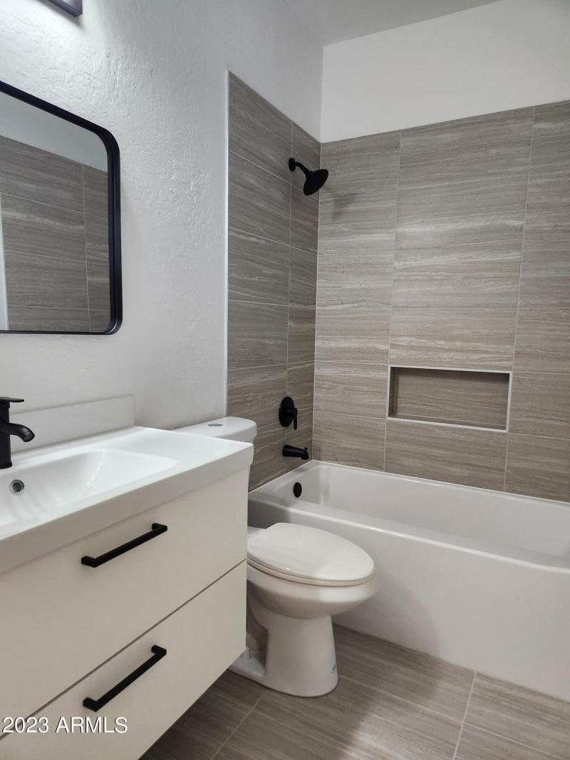 2nd Bathroom