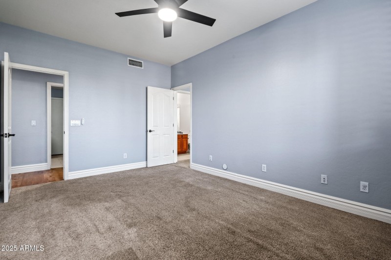 Guest suite living area