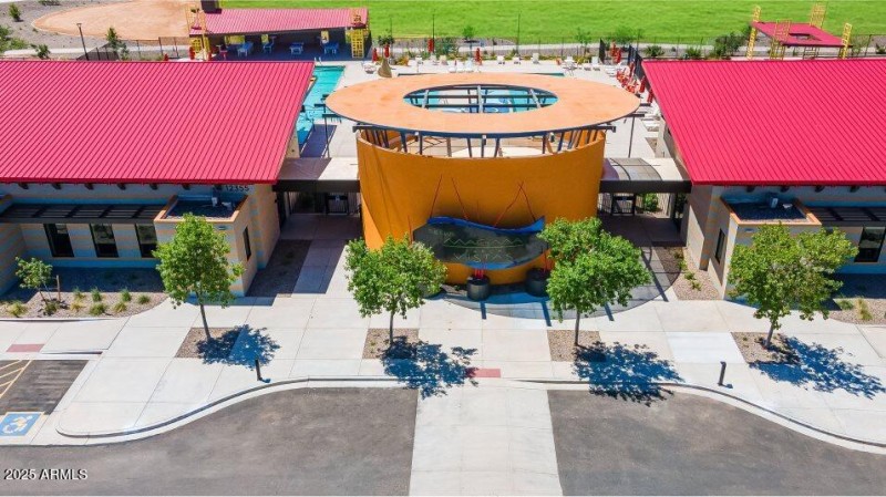 060524_azh_magmaranchvistas_pic_amenity_