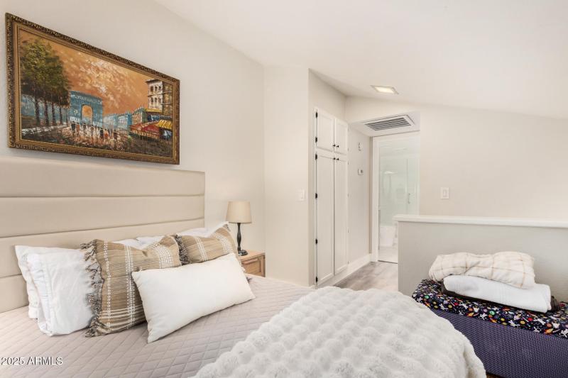 Loft as a third Bedroom - Southern