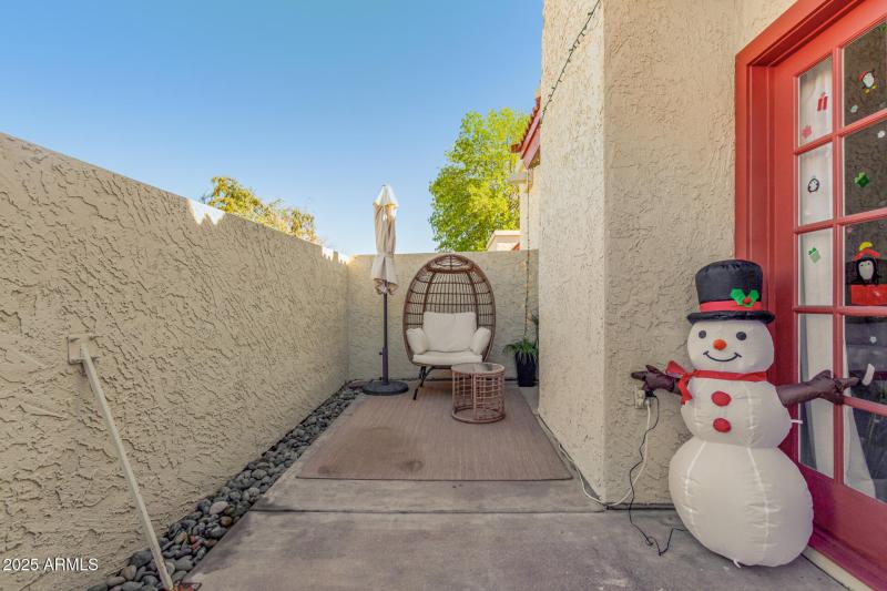 Private Patio - Southern