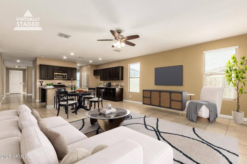 Family & Dinette Rooms