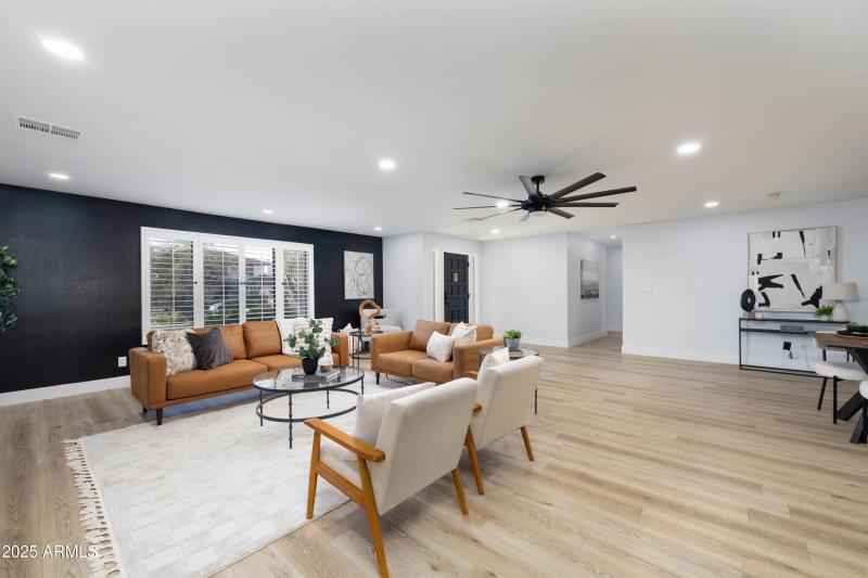 E Sharon Dr. (5728)-3