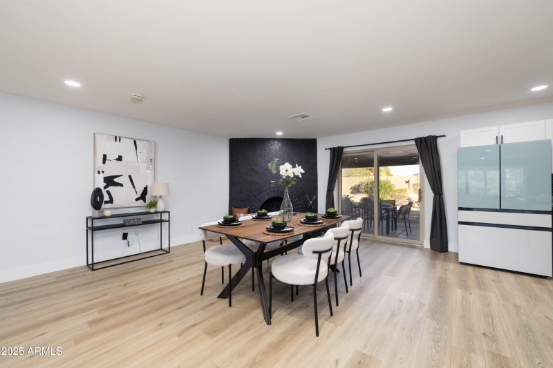 E Sharon Dr. (5728)-5