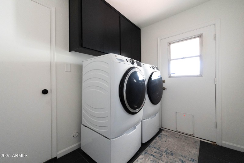 E Sharon Dr. (5728)-23