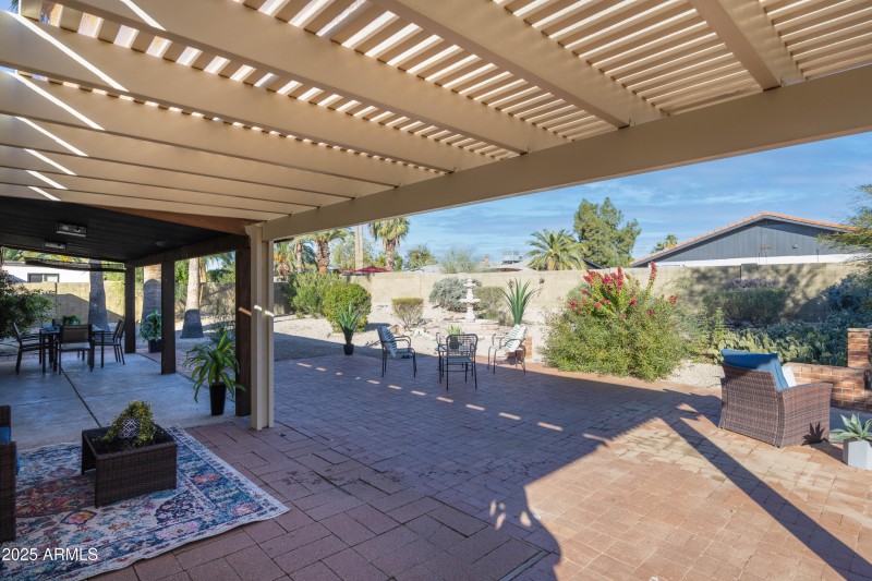 E Sharon Dr. (5728)-32