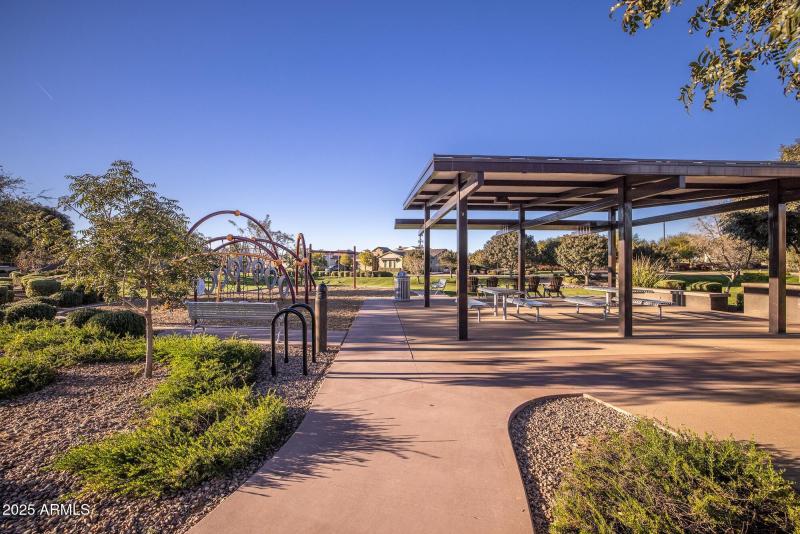 Hawthorn Manor Park 1