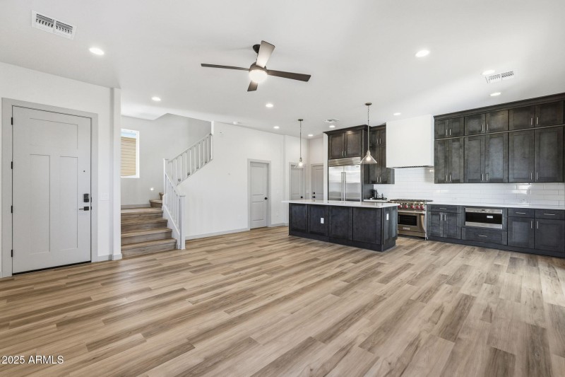 122 W HOLCOMB Lane, Phoenix, AZ 85003