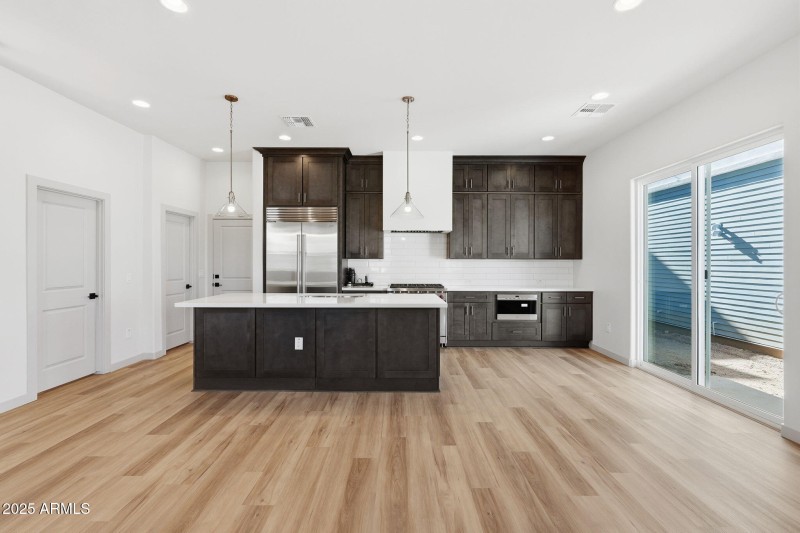 122 W HOLCOMB Lane, Phoenix, AZ 85003