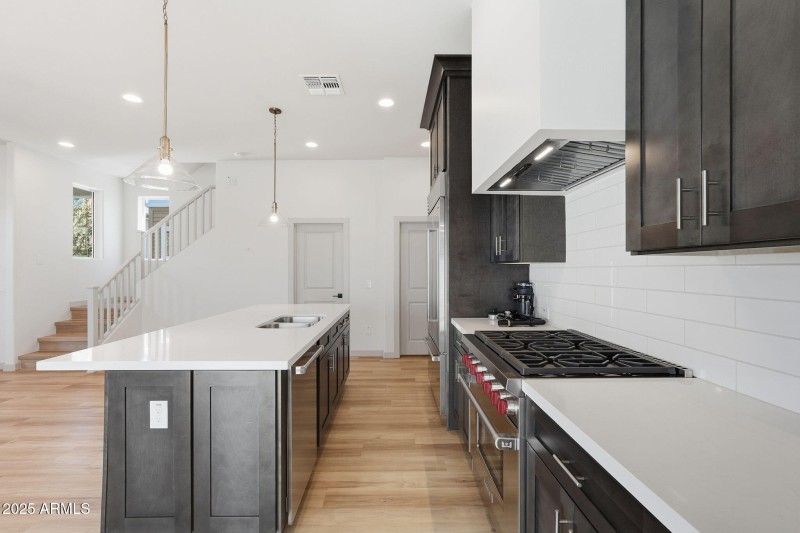 122 W HOLCOMB Lane, Phoenix, AZ 85003