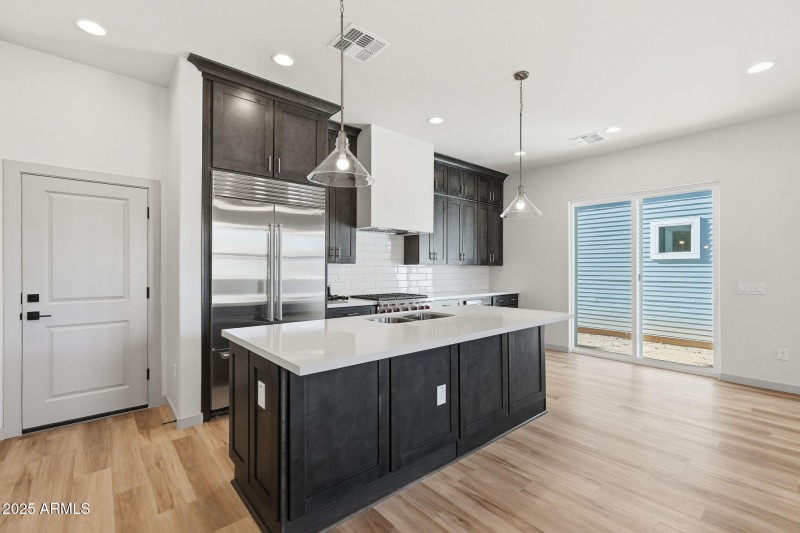 122 W HOLCOMB Lane, Phoenix, AZ 85003