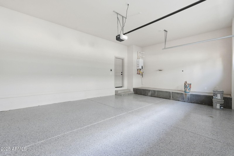 122 W HOLCOMB Lane, Phoenix, AZ 85003