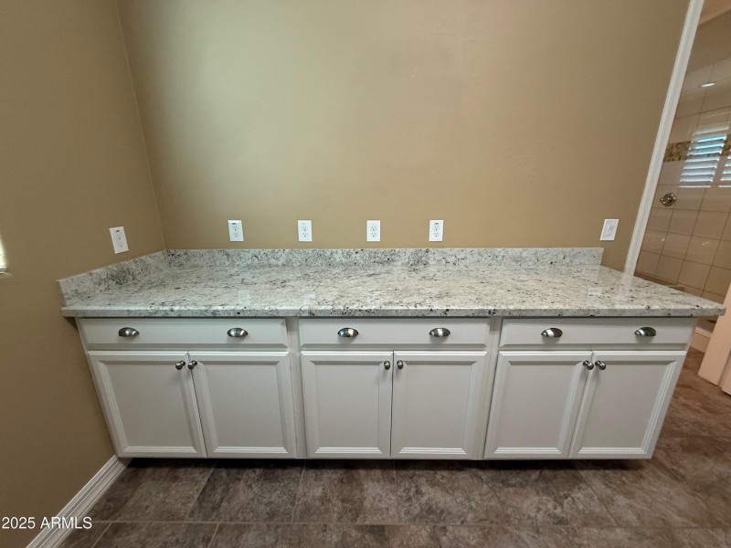 2709 N Black Rock Rd (30)