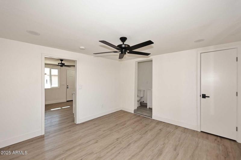 Guest House-Bedroom2