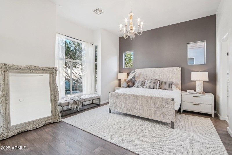 43-web-or-mls-E Estrella Ave-S1012-024