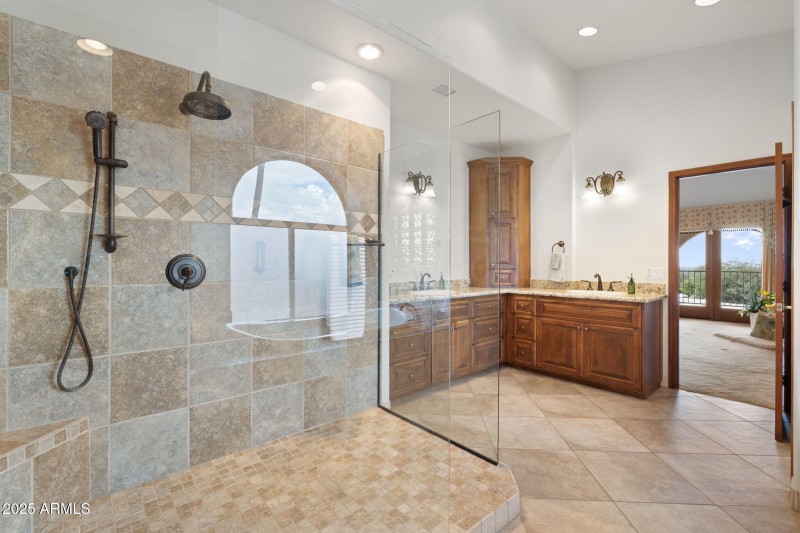 45-7242 N 23rd Place