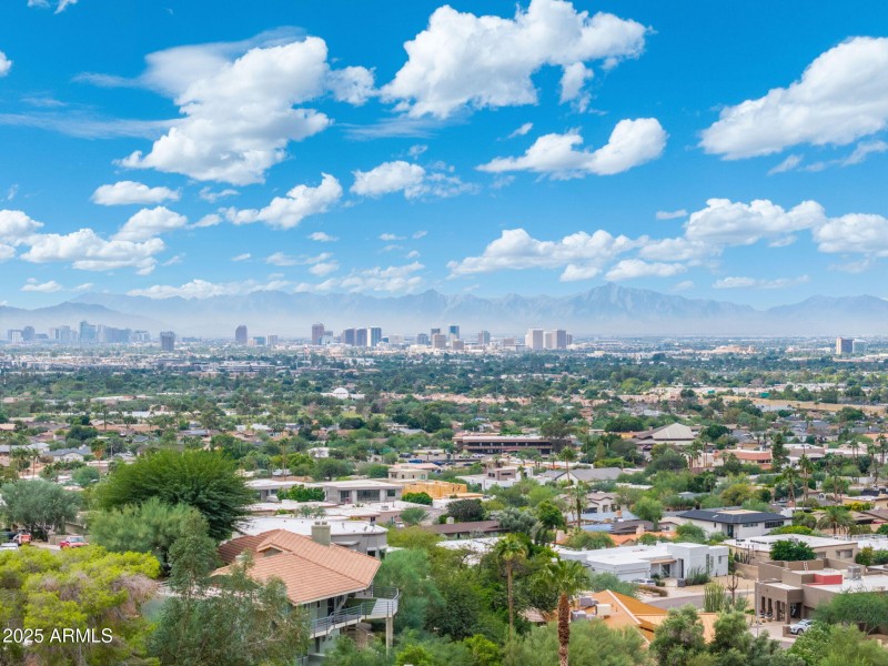 102-7242 N 23rd Place