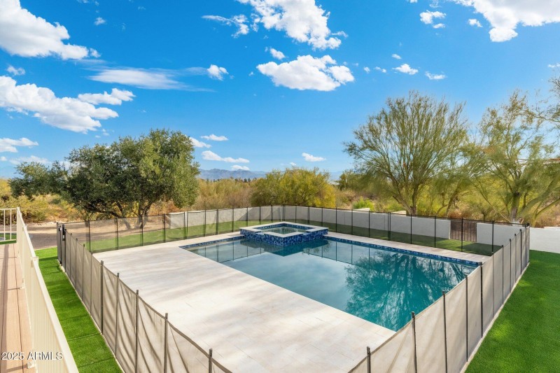 84-web-or-mls-DSC02151-HDR-Edit