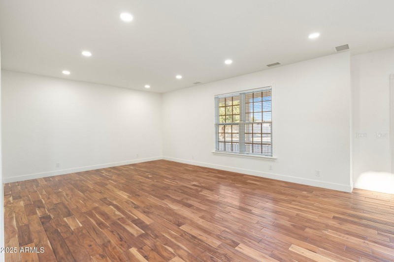 11-web-or-mls-DSC02019