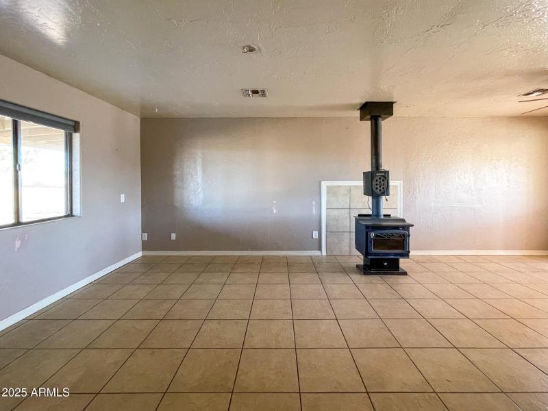 4 Living Room