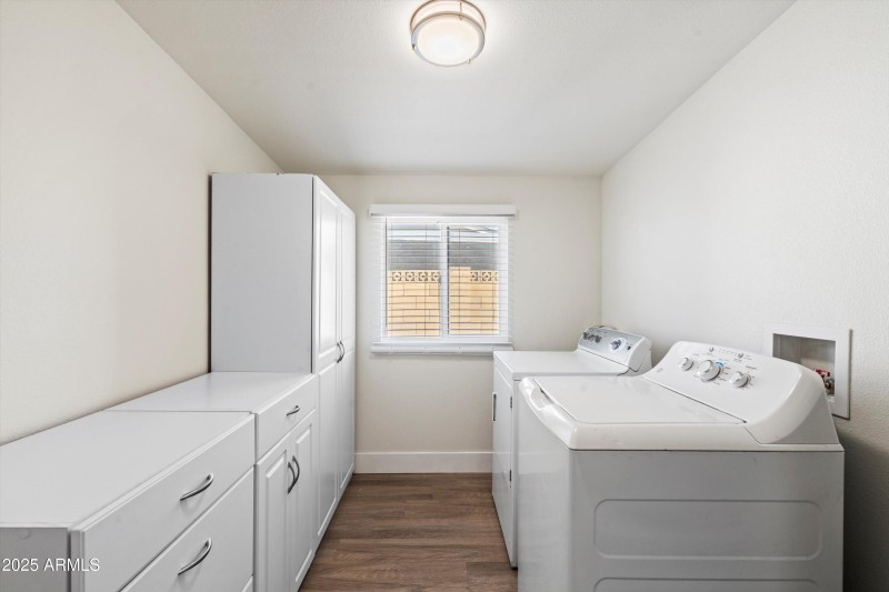20-Laundry Room