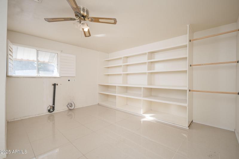 12_Laundry-Pantry_01