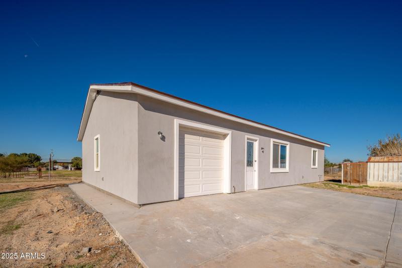 23_Exterior_2nd house