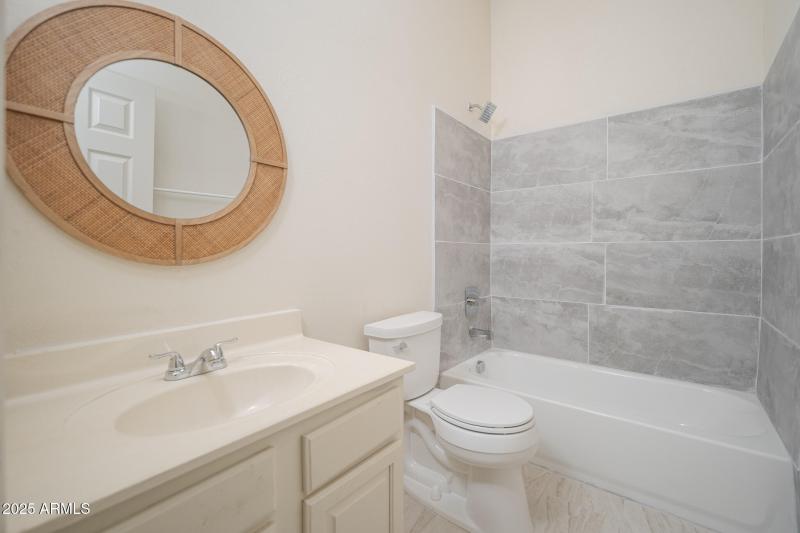 31_2nd-House-Bath_01