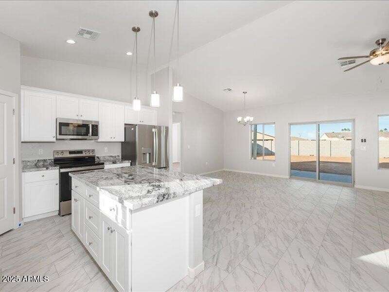 10-9842-W-Pacifico-Drive-10