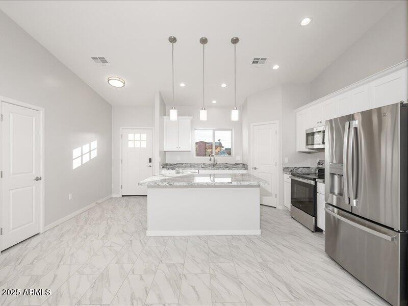 13-9842-W-Pacifico-Drive-13