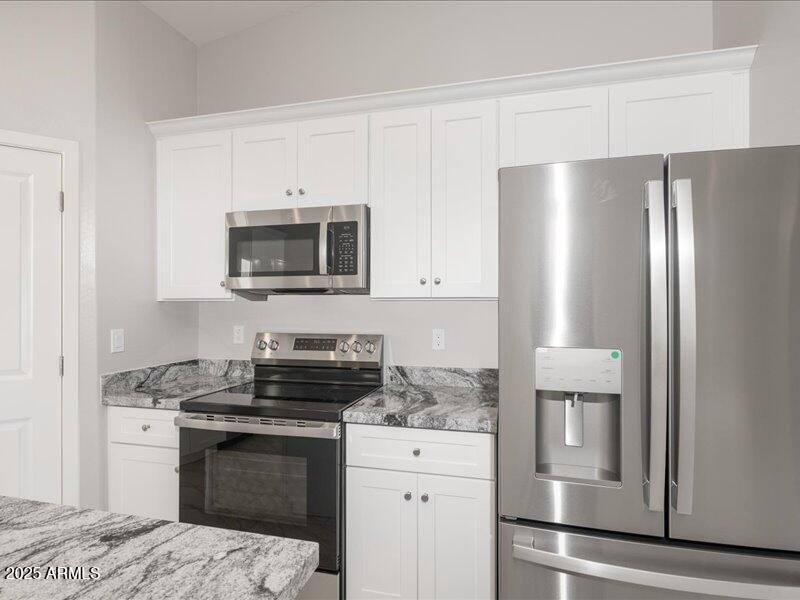 14-9842-W-Pacifico-Drive-14