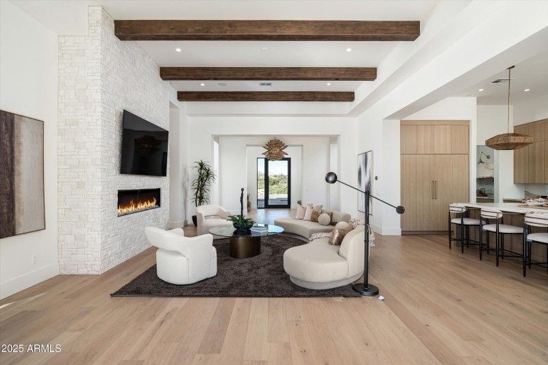 18-27159 N 67th St (18 of 79)